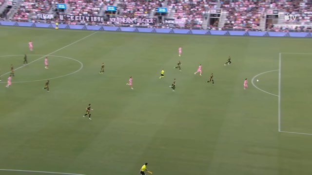 Messi Assist #383