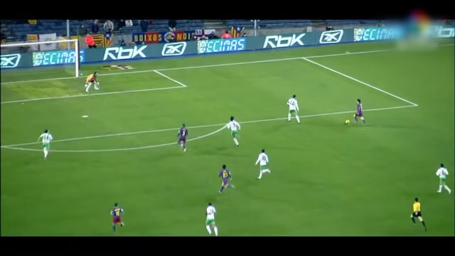 Messi Goal #3 vs Racing Santander