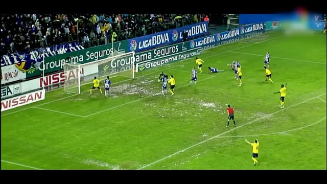 Messi Goal #61 vs Málaga